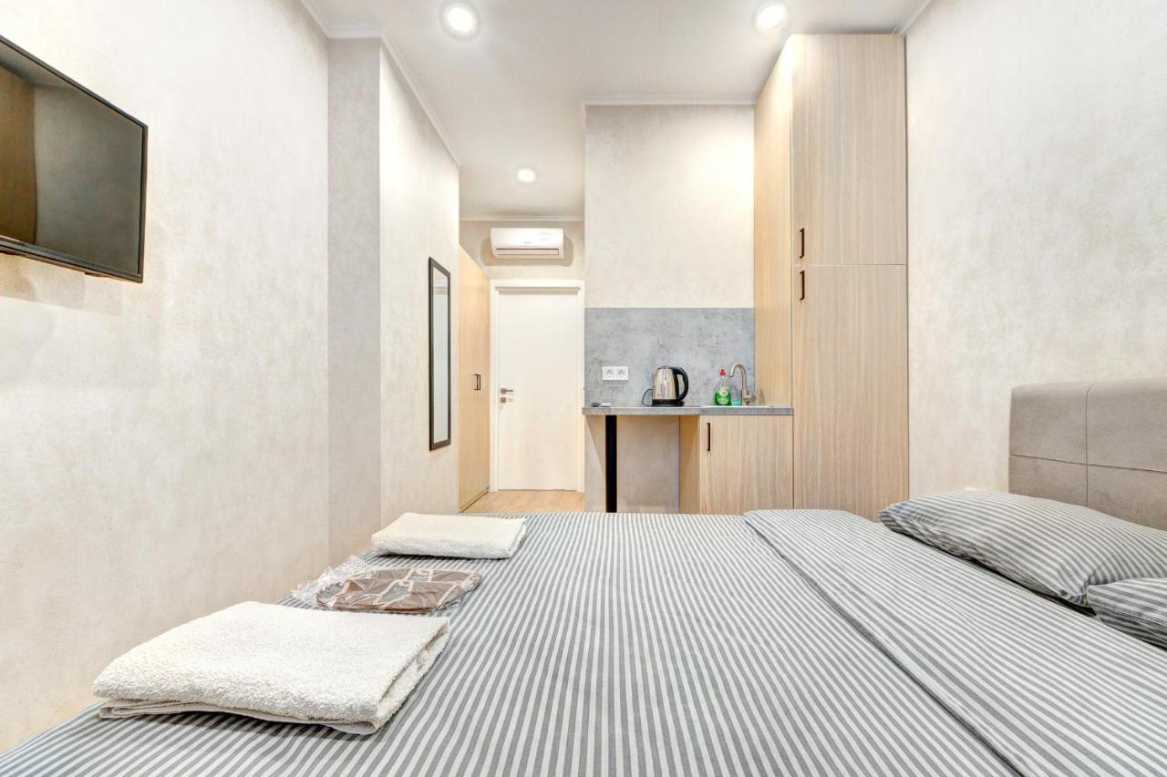 1 Room Apartment Near National Circus 키예프 외부 사진