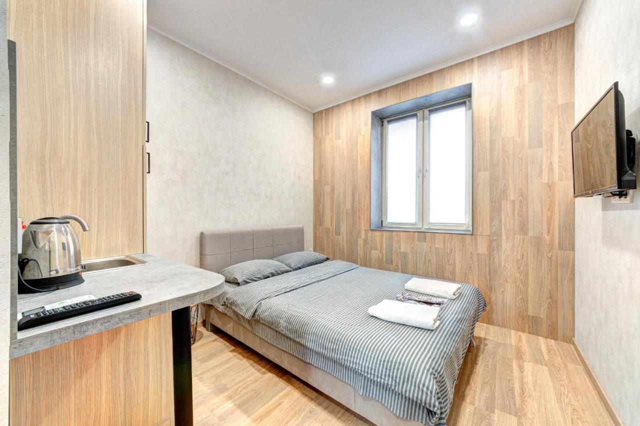 1 Room Apartment Near National Circus 키예프 외부 사진